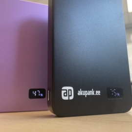 „F20 10k“ (10000 mAh) su laikrodžio įkrovimu