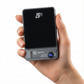 Itin plona išorinė baterija su stovu „F15-10k“ (10 000 mAh)